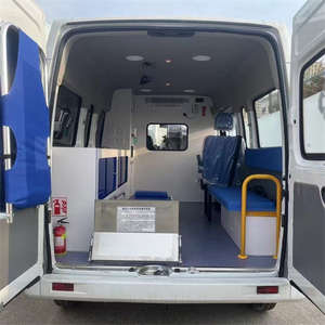 Ambulance d'occasion de haute qualité avec isolation, axe central et toit surélevé pour la surveillance - Product Image 6