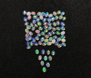 Cabujón de ópalo etíope natural, piedra preciosa ovalada blanca certificada IGI para fabricación de joyas, tamaño de lote 3*4-6*8 MM - Product Image 5