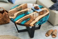 Tables à Manger en Bois Massif à Bords Vivants de Luxe avec Résine Époxy, Créations Sur Mesure pour la Maison