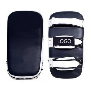 Cible de frappe pour entraînement de boxe et arts martiaux avec rembourrage en mousse souple, en cuir véritable robuste, personnalisable pour le karaté et les coups de pied - Product Image 6