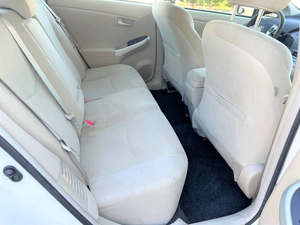 CLEAN 2014 À-yo-ta Pri-us Four - Product Image 3