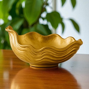 Hand Made Luxury Gold Leaf Shaped Decorative Bowl | Metal Serving & Centerpiece Dish for Home Decor, Snacks, Fruits & Gifts - Product Image 2