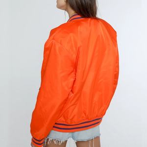 แจ็กเก็ตผ้าซาตินปักลายสำหรับผู้หญิงเสื้อแจ็กเก็ตผ้าซาตินออกแบบได้ตามต้องการ - Product Image 6