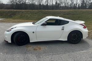 Nissan 370Z NISMO Coupé 2018 Usado Premium, Motor V6 de 350 hp - Product Image 2