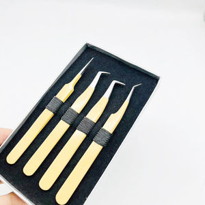 Juego sostenible de cuatro piezas de pinzas rectas de acero inoxidable, Punta dentada pulida de 45-90 grados, textura suave para el cuidado de la piel - Product Image 1