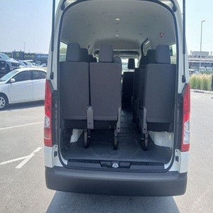 Toyota Hiace 2023 con Título Limpio, la Furgoneta Turbo de Mayor Venta, Paquete Completo con Volante a la Izquierda, Interior de Cuero y Tracción Trasera - Product Image 6