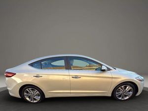 EXCELLENT MODÈLE D'OCCASION 2017 E-LANTRA LIMITED SEDAN, TRANSMISSION 6 VITESSES, MOTEUR FWD 147 CV, FAIBLE CONSOMMATION EN CARBURANT, AUTOMATIQUE, PRÊT À LA VENTE - Product Image 5