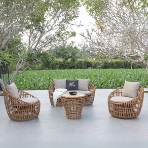 Conjunto de Sofás de Jardín Modernos con Estructura de Aluminio y Bambú Sintético - Product Image 1