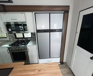 คีย์สโตน คูการ์ 23M-L-E รถบ้านเคลื่อนที่แบบมีห้องโดยสาร ปี 2025 2024 2026 - Product Image 4