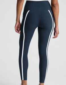 ชุดโยคะพิมพ์ลาย2ชิ้นของผู้หญิงชุดออกกำลังกายแห้งเร็วระบายอากาศได้ชุดสปอร์ตบรา + กางเกงเลกกิ้งเอวสูงโลโก้ตามสั่ง - Product Image 4