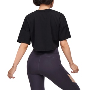 เสื้อครอปคอกลมพิมพ์ลายโลโก้ออกแบบได้ตามต้องการของผู้หญิงพร้อมแขนกางเกงขาสั้นเป็นมิตรกับสิ่งแวดล้อมคอลเลกชันฤดูร้อน MOQ ต่ำที่2025 - Product Image 2