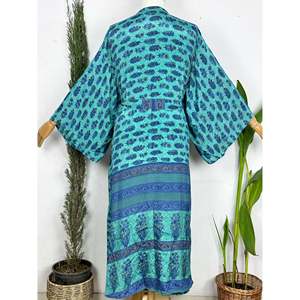 Upcycle เสื้อสเวตเตอร์ถักแบบ Boho, เดอ Plage et de Chambre D't vtements de tente La Maison Court de Plage - Product Image 3