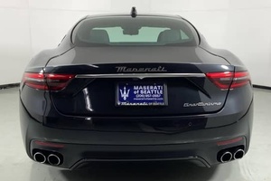 LISTO PARA ENVIAR, MASE-RATI GRANTURISMO MODENA 2024, Volante a la Derecha/Izquierda, Motor V6 Twin-Turbo de 483 HP, Tracción en las Cuatro Ruedas - Product Image 6