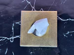 Boîte de papier de soie en laiton pour exportateur indien avec sculptures complexes, parfaite pour les intérieurs élégants, disponible à un prix abordable - Product Image 3
