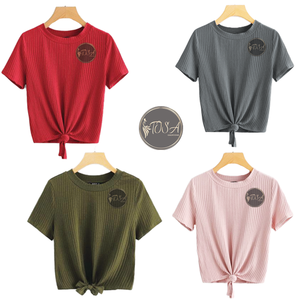 เสื้อยืดวินเทจทรงโอเวอร์ไซส์สำหรับผู้หญิง คุณภาพสูง เนื้อผ้าหนา สไตล์ลำลอง ตกแต่งด้วยกระดุมและโลโก้ ไซส์พลัส ใส่สบาย 100% - Product Image 4