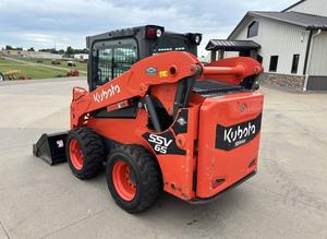 Chargeur compact sur pneus Kubota SSV65 de 48 kW à haute puissance, diesel, pompe Eaton, chargeur compact sur pneus à haute efficacité, construction, agriculture - Product Image 4