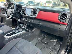 Toyota Tacoma 2020 - Product Image 2