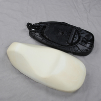 Ensemble complet personnalisé en cuir GANE pour moto, châssis haute densité et haute élasticité pour une utilisation toutes saisons sur Vespa GTV GTS