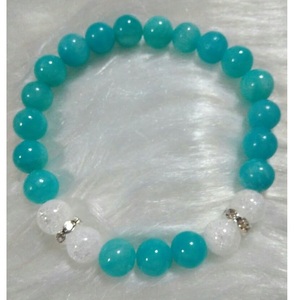 Pulsera de cuentas de resina de moda Diseño moderno hecho a mano - Product Image 1