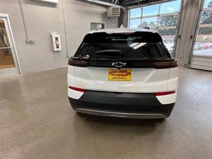 Chevrolet Bolt EUV LT LT 2023, 4 puertas, hatchback, volante a la izquierda y derecha, autos usados en venta - Product Image 2