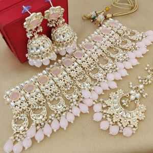 Collar de Gargantilla Kundan tradicional indio Premium con pendientes Jhumki y Maang Tikka Ideal para ocasiones festivas - Product Image 6