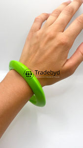 Tradebyd Boho Chic Fashion Resin Bangle Earthy Tone Accesorio para Chic Jewelry Styling - Product Image 4