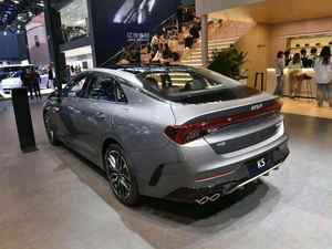 2026 Coche de gasolina 1.5T 2.0T, modelos usados, sedán con techo solar panorámico, sin accidentes y listo para enviar - Product Image 5