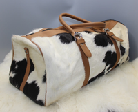 Bolsa de Viaje de Golf de Cuero PU Hecha a Mano - Bolsa de Equipaje Resistente al Agua de Primera Calidad para Uso en Exteriores con Cierre de Cremallera y Diseño de Rayas/Animales