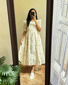 Vestido largo bohemio de moda para mujer Vestido largo con estampado floral escalonado con mangas abullonadas para un aspecto informal y de viaje - Product Image 2