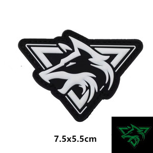 Cabeza de lobo bordada/insignias tácticas de PVC pegatina 3D hierro-En coser bucle para sombrero tela varios incluyendo Corazón de flor rectangular - Product Image 6