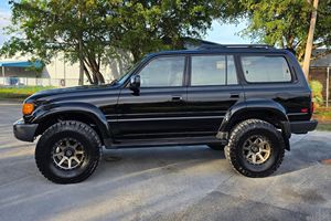 Gran Oferta: Land Cruiser Modelo Antiguo de Calidad de 1997 - Product Image 5