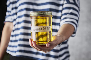 Huile de cuisson usagée (qualité Asie du Sud-Est) + 27739729209 - Product Image 2