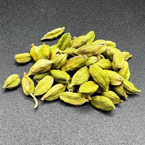 Cardamome verte en grappes entières, récolte fraîche, épice aromatique pour l'exportation en gros et la distribution en vrac - Product Image 2
