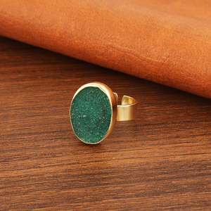 Nouveau modèle forme ovale naturel vert sucre druzy anneau réglable laiton jaune plaqué or pince réglage unisexe épais bande anneaux - Product Image 4