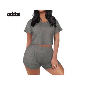 Ensemble de vêtements d'été personnalisé 2025, haut court et short en deux pièces pour femmes - Product Image 3