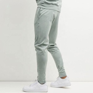 Survêtement de course décontracté pour hommes de haute qualité deux pièces en coton à séchage rapide avec col à capuche pour la saison d'hiver - Product Image 5