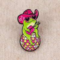 Broche amusante en émail en forme de grenouille chanteuse, mignonne, pour sac à dos, vêtements, accessoires, bijoux animaux, cadeaux pour amis