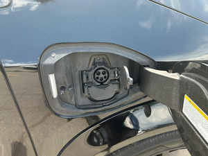 SUV Eléctrico Ecológico con Gran Autonomía y Características Interiores Inteligentes - Product Image 6