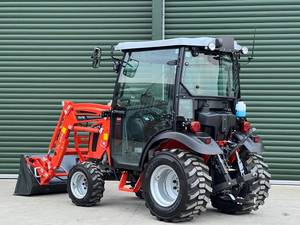 Envío Gratis Tractor Agrícola Compacto 4x4 de 25 HP con Cabina, Motor Diésel de 3 Cilindros, Elevación de 739 kg, Transmisión 9F+3R e Hidráulica de 26 L/min - Product Image 3