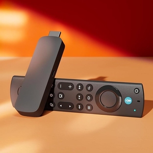 Appareil de streaming Fire TV Stick 4K Max, prend en charge le Wi-Fi 6E, l'expérience immersive, la télévision gratuite et en direct sans câble ni satellite - Product Image 3