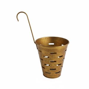 Vente en gros de paniers de rangement décoratifs ovales en métal bronze créatif avec poignée, perforés, à prix raisonnable - Product Image 2