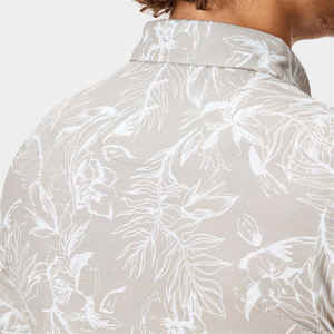 2025 nuevos polos de Golf para hombre con logotipo personalizado bordados de gran tamaño Camo Allover estampado gráfico polos de Golf para hombre - Product Image 5