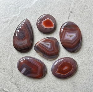 Lote de Piedras Preciosas Sueltas de Ágata Natural de Botsuana con Piedras Hechas a Mano de Alta Calidad Ideales para la Fabricación de Joyas, Artesanía y Diseño - Product Image 1