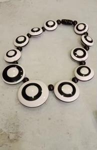 สร้อยคอจี้ลูกปัดเรซินทั้งหมดทนทานดีไซน์ไม่ซ้ำใครผลิตจากอินเดียชุดรูปแบบศิลปะลูกปัดสีล่าสุดสำหรับงานแต่งงาน - Product Image 2