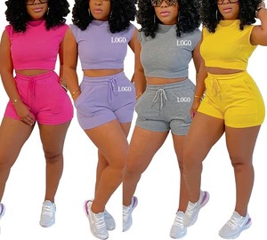 Été 2023 vente en gros de survêtement Explosion Combinaison pour femme Short T-Shirt Couleur solide Sports Loisirs Logo personnalisé Ensemble deux pièces - Product Image 1