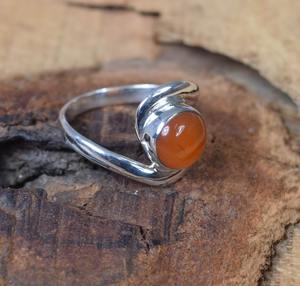 Anillo hecho a mano de plata de ley sólida 925, joyería de piedras preciosas de cornalina para mujeres para bodas y fiestas - Product Image 5