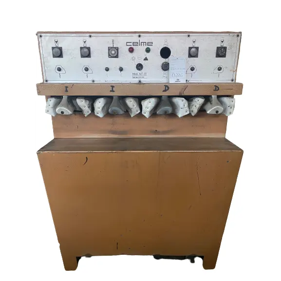 HIGH QUALITY EUROPEAN TOPLINE MOULDING MACHINE TWO HEAT - TWO COLD STATION FOR FOOTWEAR CELME BRAND NF-81 MODEL