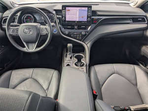 Voiture d'occasion de qualité abordable, Toyota Camry Hybride XL-E 2021, conduite à gauche - Product Image 2