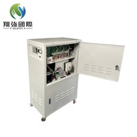 Régulateur de tension automatique triphasé en cuivre SVC AC Servo de Taïwan avec protection contre les sous-tensions 10-100 kVA 60 Hz Haute Performance