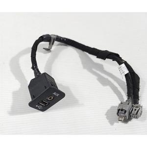 AUX/USB PRESA DODGE Journey 1ère Série 68068293AB (08>) - Product Image 6